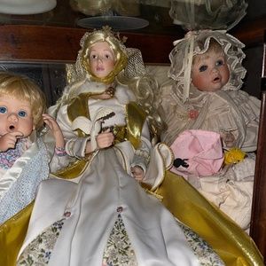 Danbury Mint Queen Guinevere